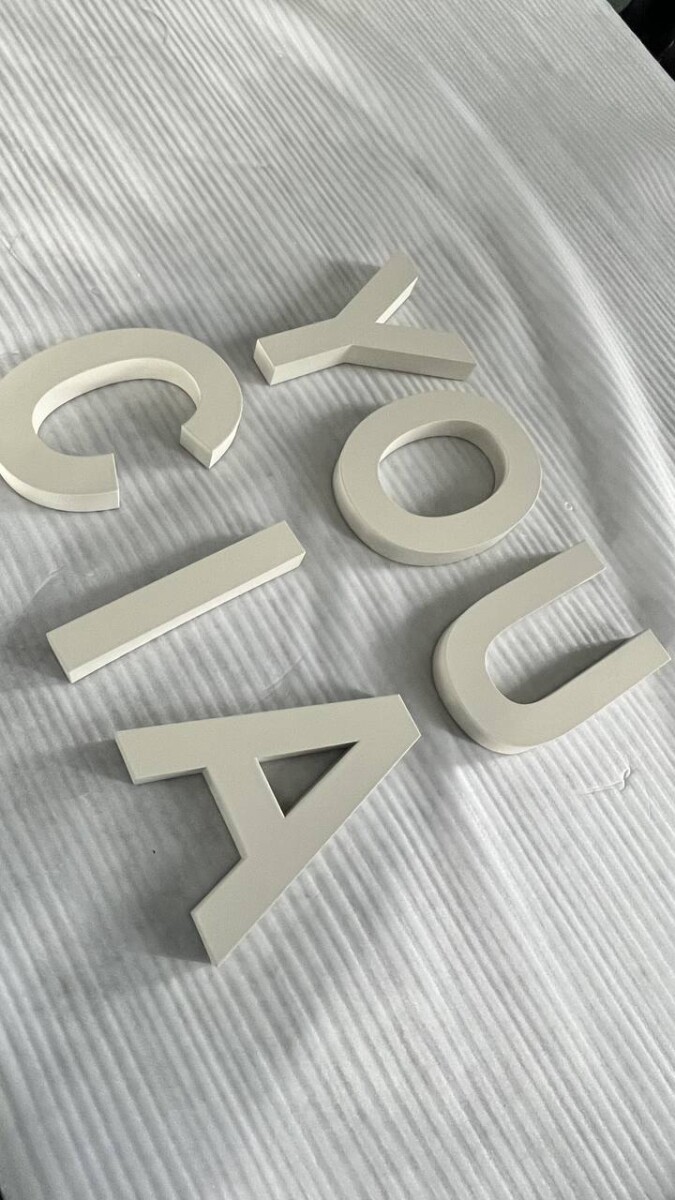 Bộ Chữ Formex 3D – Giải Pháp Quảng Cáo Tiết Kiệm và Hiệu Quả Cho Doanh Nghiệp