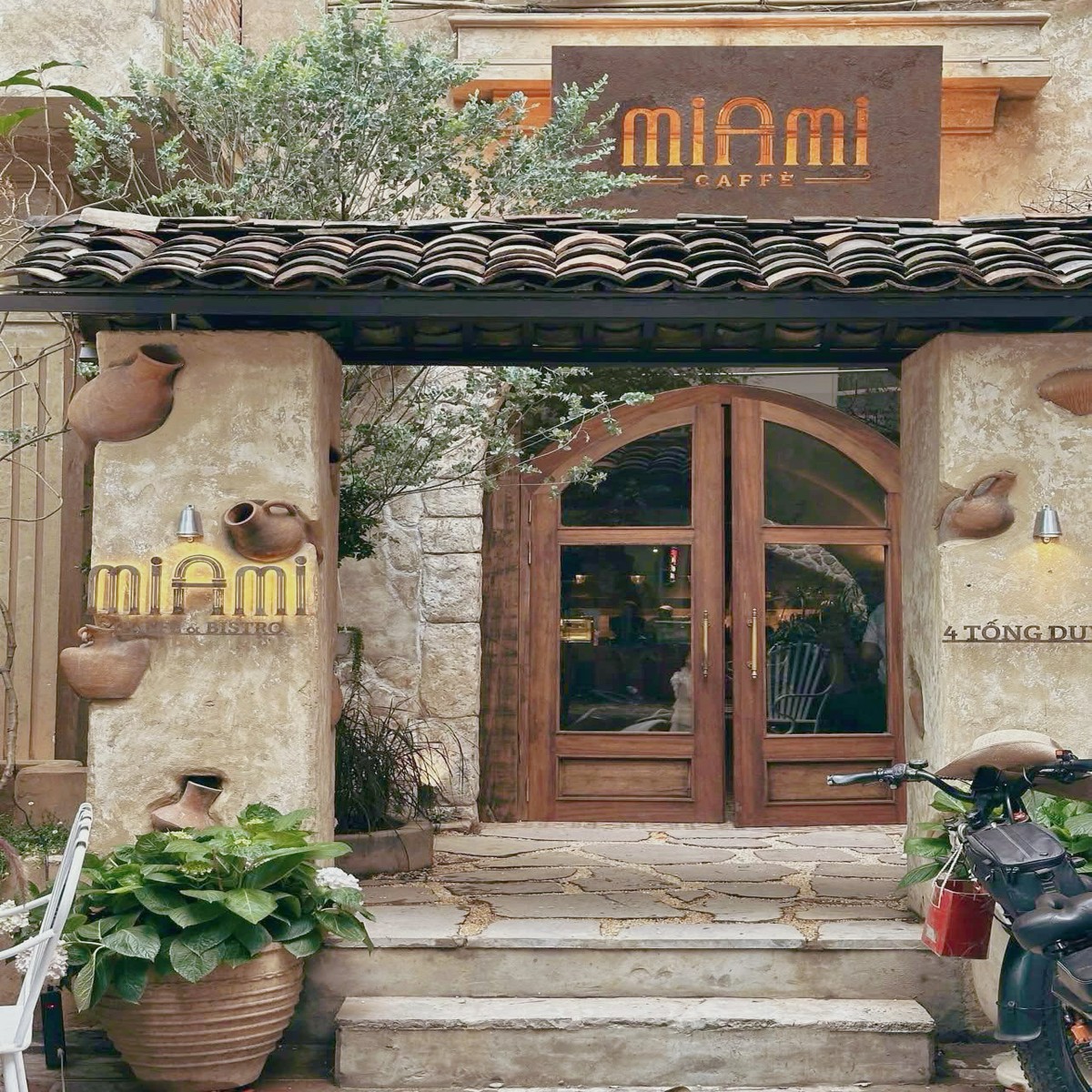 Top 5 nên làm bộ biển Miami Cafe sáng đèn 2 Top 5 nên làm bộ biển Miami Cafe sáng đèn