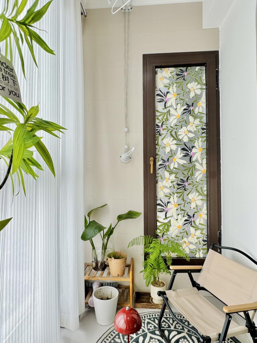 Decal Hoa Lá – Bí Quyết Thổi Hồn Thiên Nhiên Vào Không Gian Sống 2025