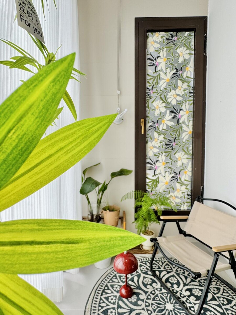 Decal Hoa Lá – Bí Quyết Thổi Hồn Thiên Nhiên Vào Không Gian Sống 2025