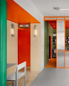 "6 Gợi Ý Decor Xanh Lá – Cam Giúp Quán Cafe Tăng Điểm Check-in