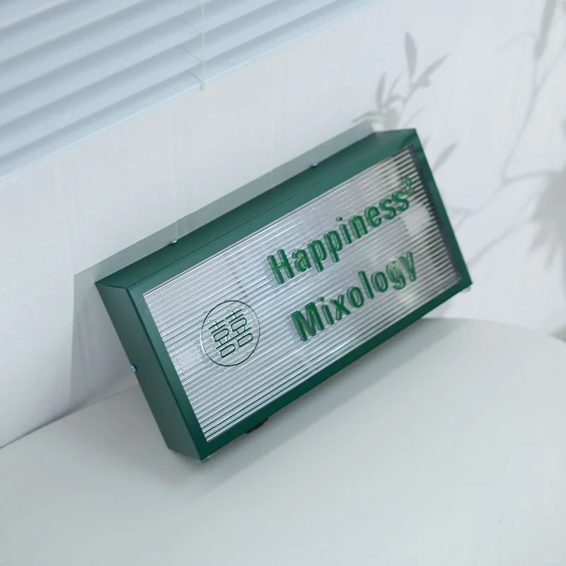 Biển Hộp Đèn Acrylic – Tạo Điểm Nhấn Sang Trọng Cho Thương Hiệu 2025
