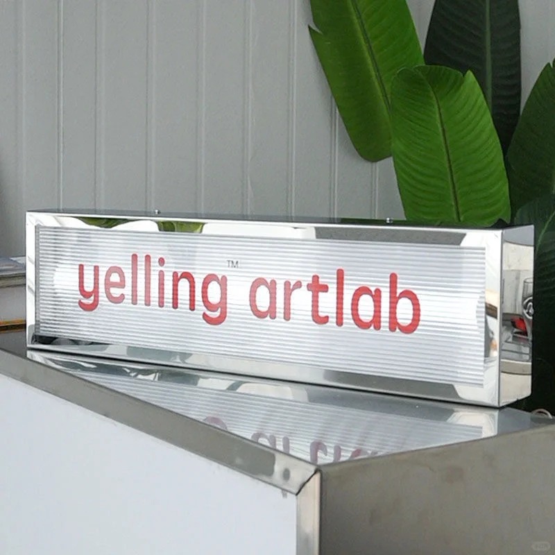 Biển Hộp Đèn Acrylic – Tạo Điểm Nhấn Sang Trọng Cho Thương Hiệu 2025