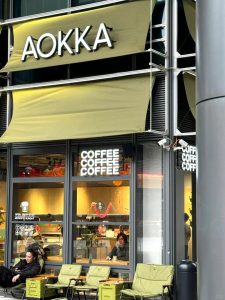 Thiết Kế Biển Bạt Đẹp Cho Quán Cafe Với 8 Tông Màu Hot 2025
