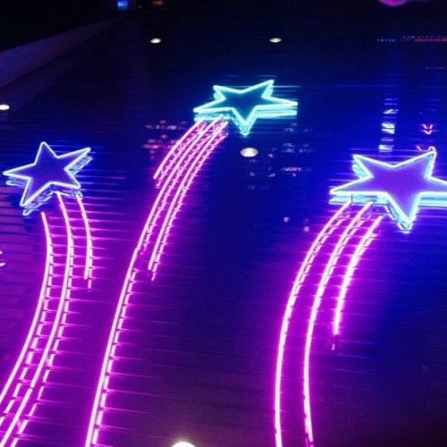7 Ý Tưởng Sử Dụng Neon Decor Giúp Không Gian Trở Nên Nổi Bật Và Thu Hút Hơn