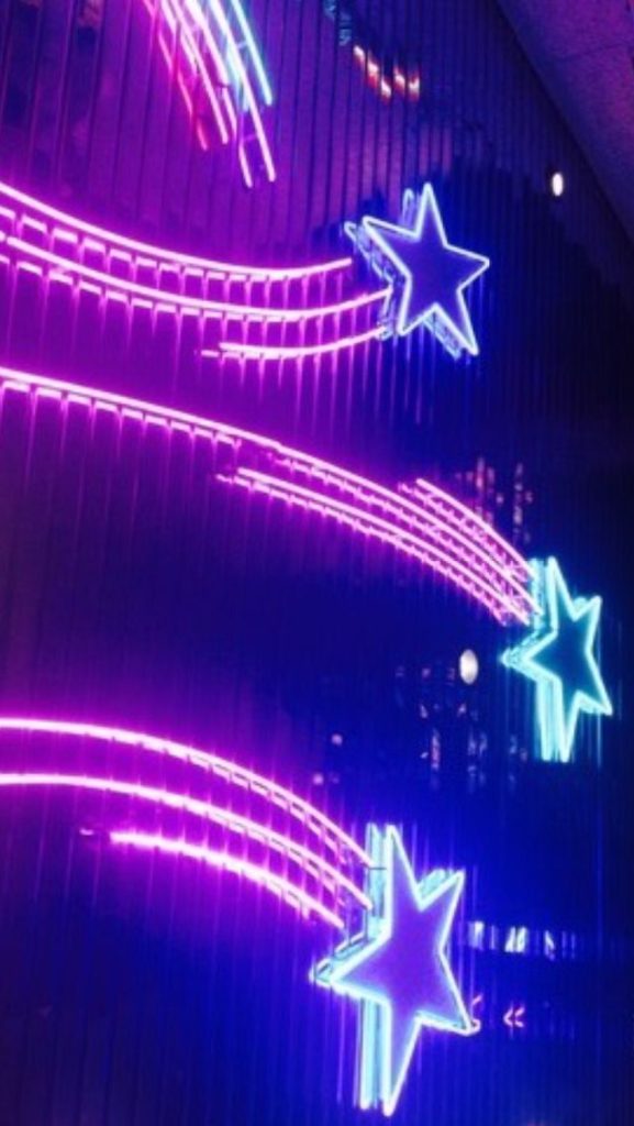 7 Ý Tưởng Sử Dụng Neon Decor Giúp Không Gian Trở Nên Nổi Bật Và Thu Hút Hơn